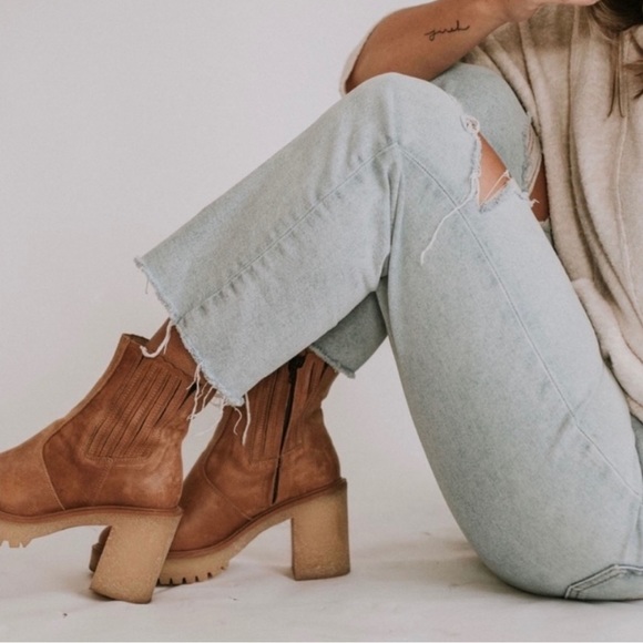 Free People James Chelsea Boots Ankle Boots Tan Brown Almond Color 7 - Picture 3 of 4